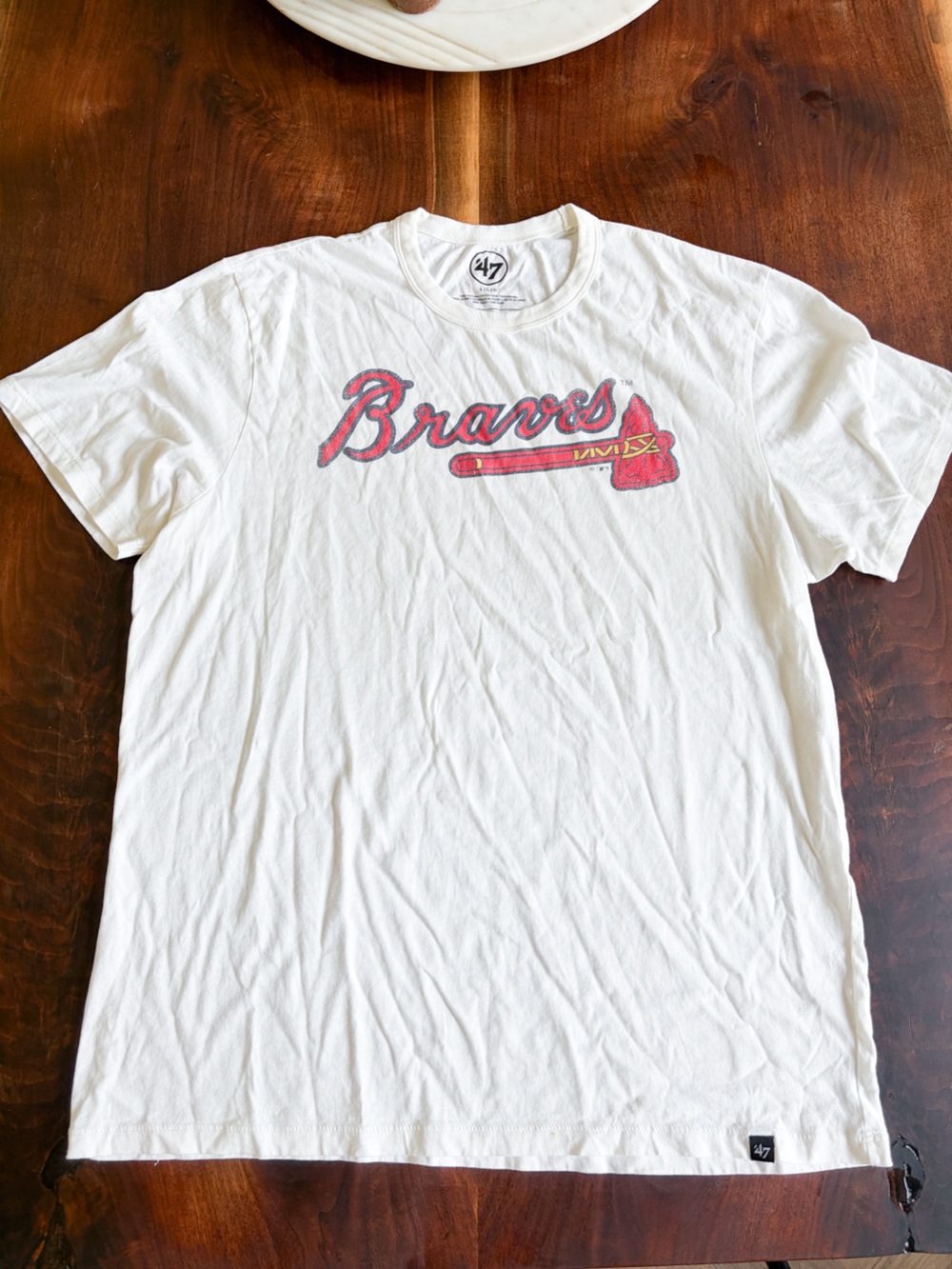 47 Brand White Braves Short-Sleeve Graphic Tee with Red Logo